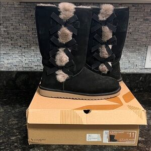 Koolaburra by UGG Black and Gray Winter Boots